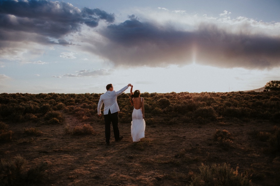  You are going to LOVE these beautiful Rio Grande Gorge Bridge wedding photos from this fabulous Taos elopement! Boris and Jennifer’s sunset elopement was so beautiful, surrounded by their close friends and family that traveled all the way from Vanco