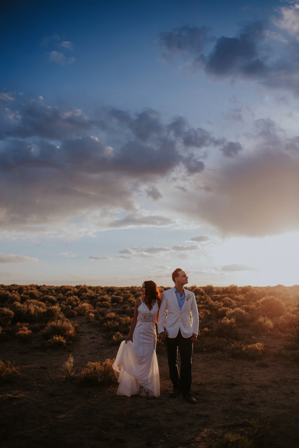  You are going to LOVE these beautiful Rio Grande Gorge Bridge wedding photos from this fabulous Taos elopement! Boris and Jennifer’s sunset elopement was so beautiful, surrounded by their close friends and family that traveled all the way from Vanco