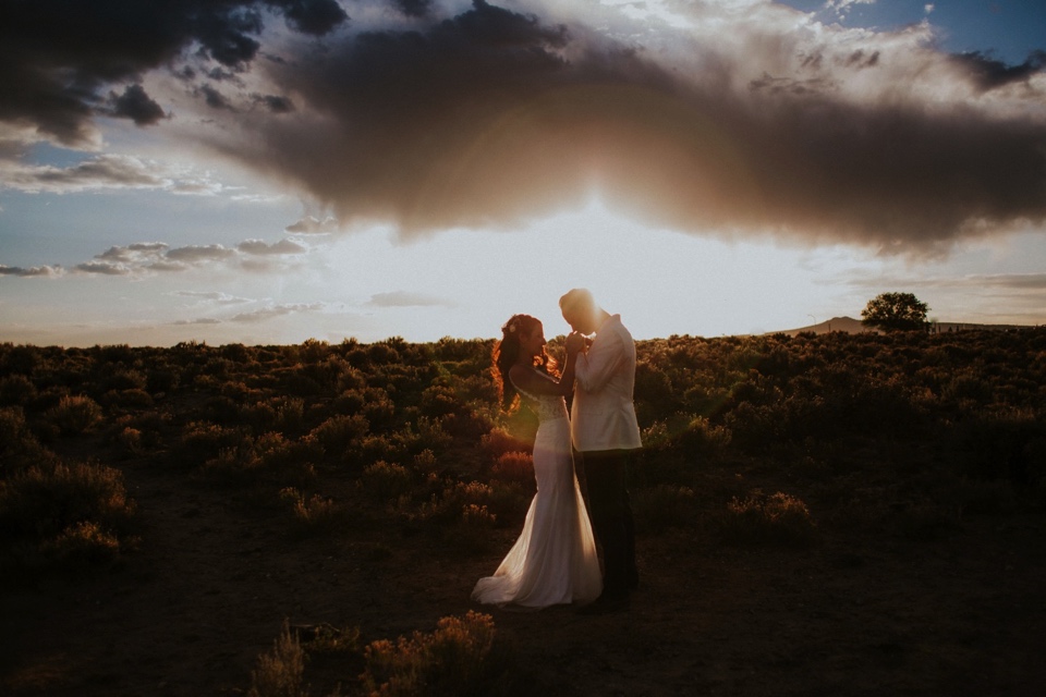  You are going to LOVE these beautiful Rio Grande Gorge Bridge wedding photos from this fabulous Taos elopement! Boris and Jennifer’s sunset elopement was so beautiful, surrounded by their close friends and family that traveled all the way from Vanco