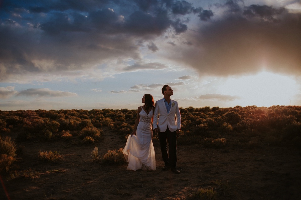  You are going to LOVE these beautiful Rio Grande Gorge Bridge wedding photos from this fabulous Taos elopement! Boris and Jennifer’s sunset elopement was so beautiful, surrounded by their close friends and family that traveled all the way from Vanco