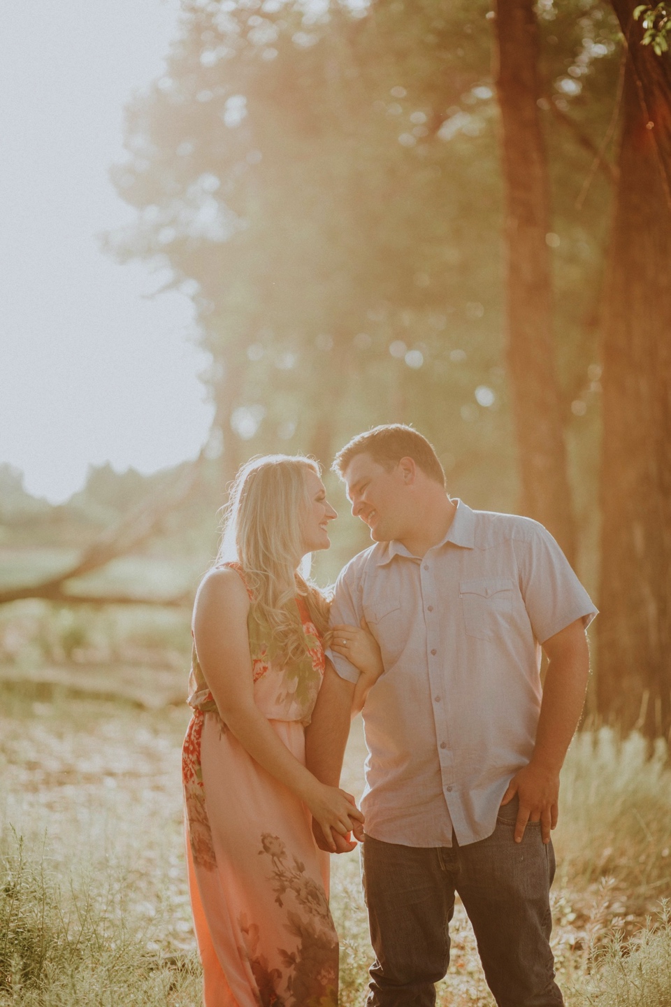  Emily and Ben’s engagement session at the ever so amazing Cattails Golf Course in Alamosa, Colorado was freaking EPIC. I am seriously in love with Colorado, but there is just something truly special about Alamosa. The town is small, but the scenery 