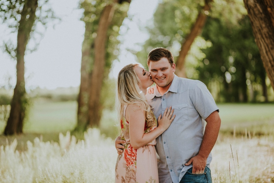  Emily and Ben’s engagement session at the ever so amazing Cattails Golf Course in Alamosa, Colorado was freaking EPIC. I am seriously in love with Colorado, but there is just something truly special about Alamosa. The town is small, but the scenery 