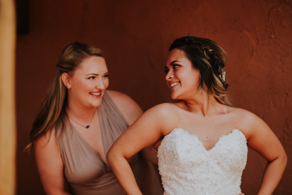  Leslie and Dustin’s gorgeous summer wedding at the ever so amazing El Monte Sagrado in Taos, New Mexico was truly magical. Leslie and Dustin chose El Monte Sagrado in Taos, New Mexico as their wedding venue because from the moment they pulled up in 