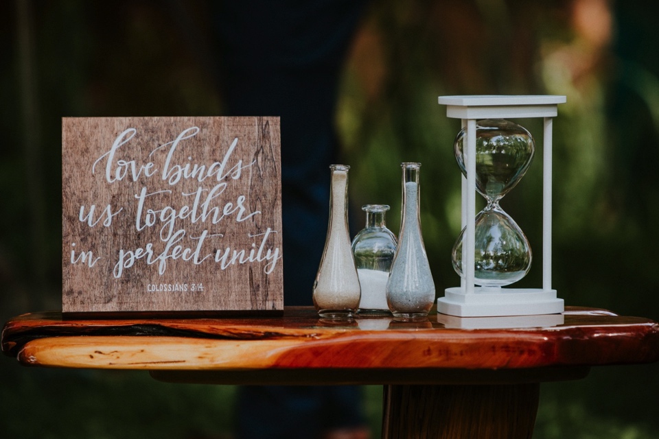  Leslie and Dustin’s gorgeous summer wedding at the ever so amazing El Monte Sagrado in Taos, New Mexico was truly magical. Leslie and Dustin chose El Monte Sagrado in Taos, New Mexico as their wedding venue because from the moment they pulled up in 