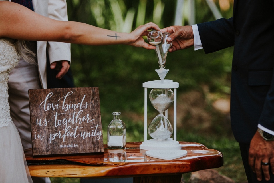  Leslie and Dustin’s gorgeous summer wedding at the ever so amazing El Monte Sagrado in Taos, New Mexico was truly magical. Leslie and Dustin chose El Monte Sagrado in Taos, New Mexico as their wedding venue because from the moment they pulled up in 