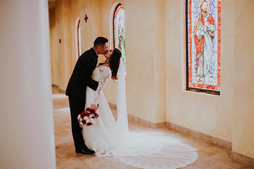  When I think of love in it’s beautiful and truest form, I think of how perfect Christian and Brei’s wedding day. I loved capturing beautiful New Mexico wedding photos for them! Brei and Christian had their beautiful wedding ceremony at the Church of