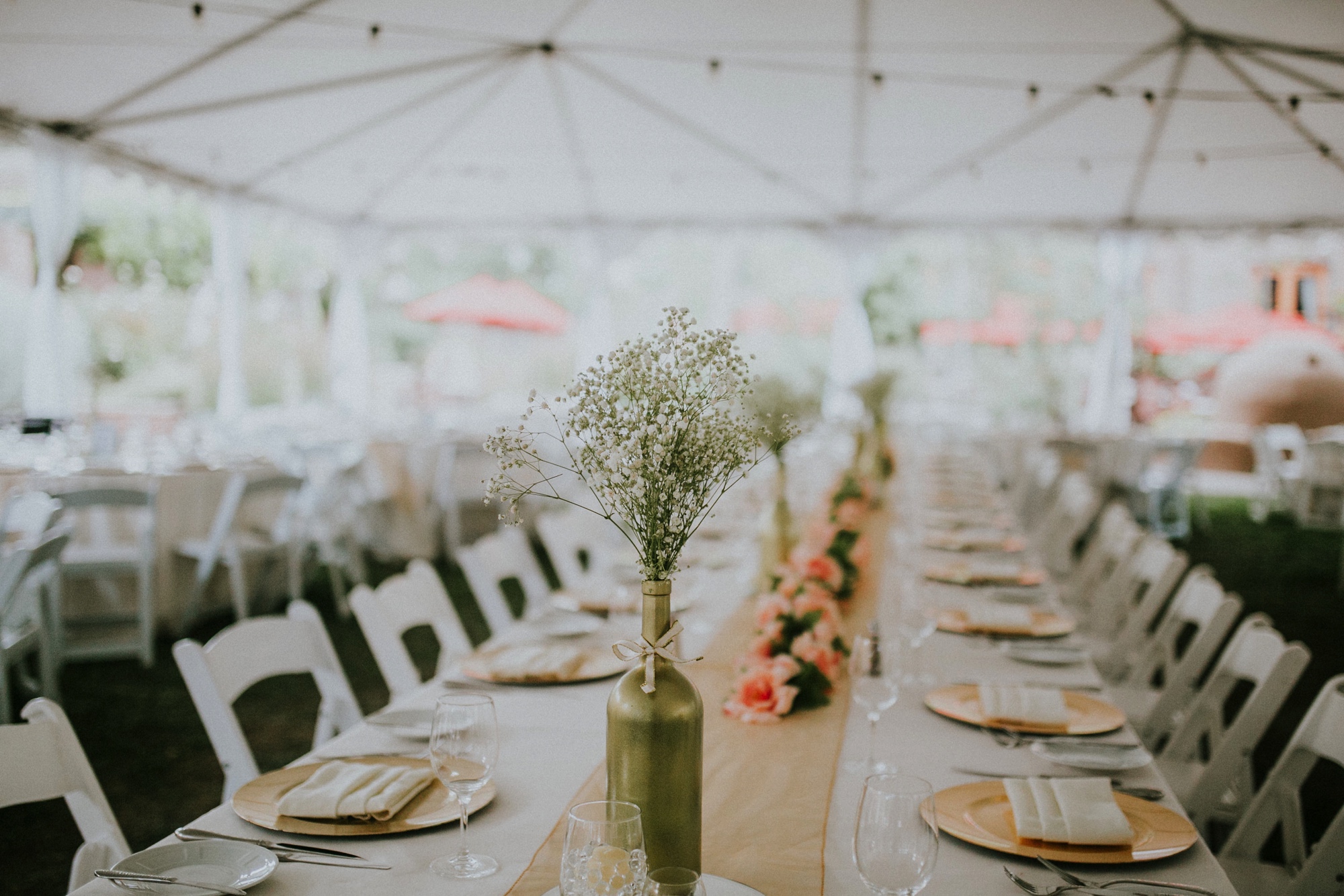  Katie and Frankie’s wedding was what Santa Fe summer wedding dreams are made of! They had a gorgeous catholic wedding ceremony at the Cristo Rey Catholic Church in Santa Fe, New Mexico followed by a fabulous travel-themed wedding reception at La Pos