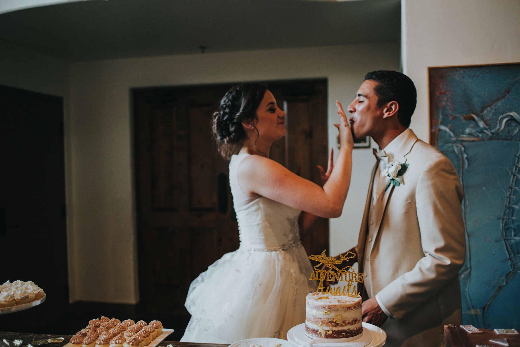  Katie and Frankie’s wedding was what Santa Fe summer wedding dreams are made of! They had a gorgeous catholic wedding ceremony at the Cristo Rey Catholic Church in Santa Fe, New Mexico followed by a fabulous travel-themed wedding reception at La Pos