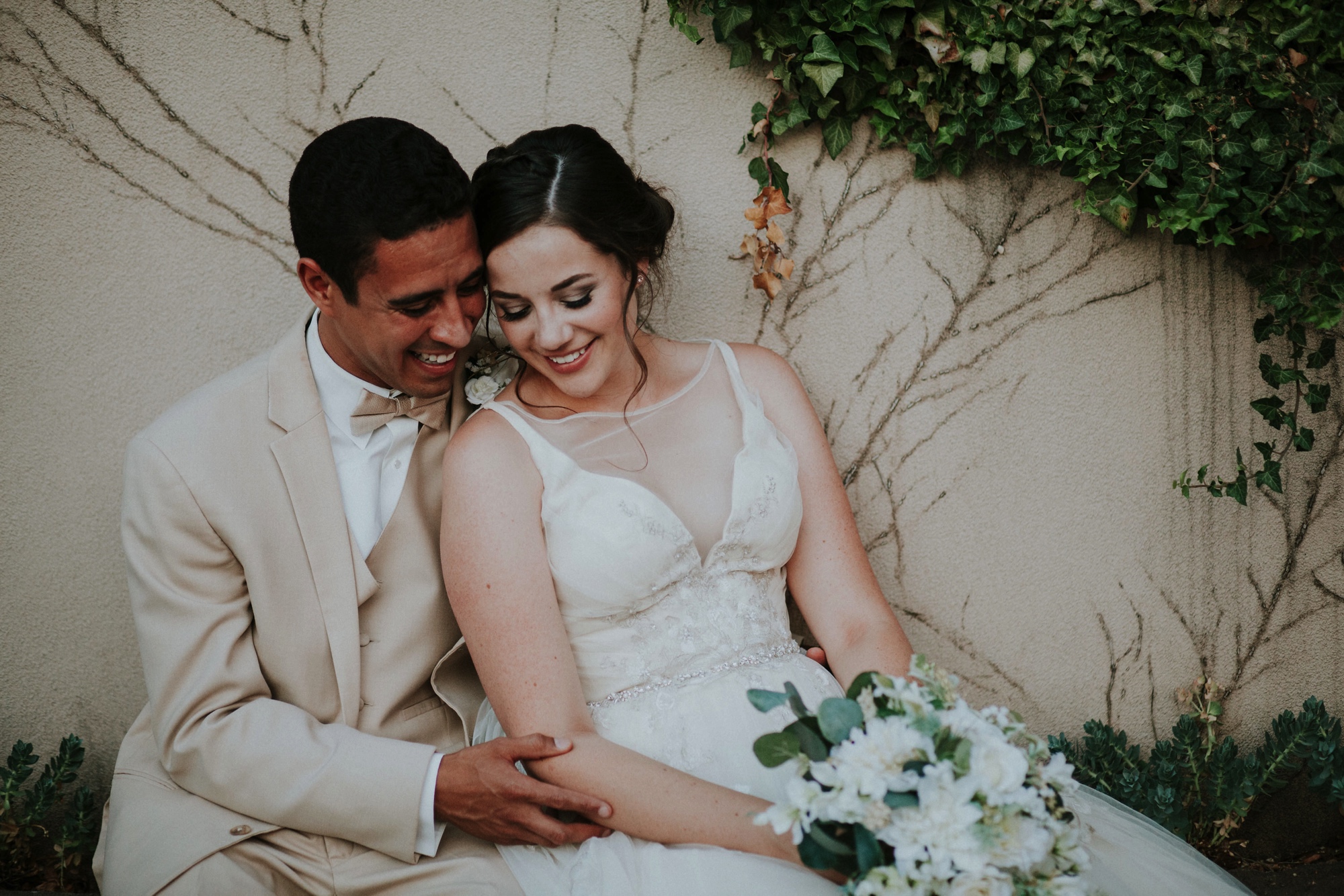  Katie and Frankie’s wedding was what Santa Fe summer wedding dreams are made of! They had a gorgeous catholic wedding ceremony at the Cristo Rey Catholic Church in Santa Fe, New Mexico followed by a fabulous travel-themed wedding reception at La Pos