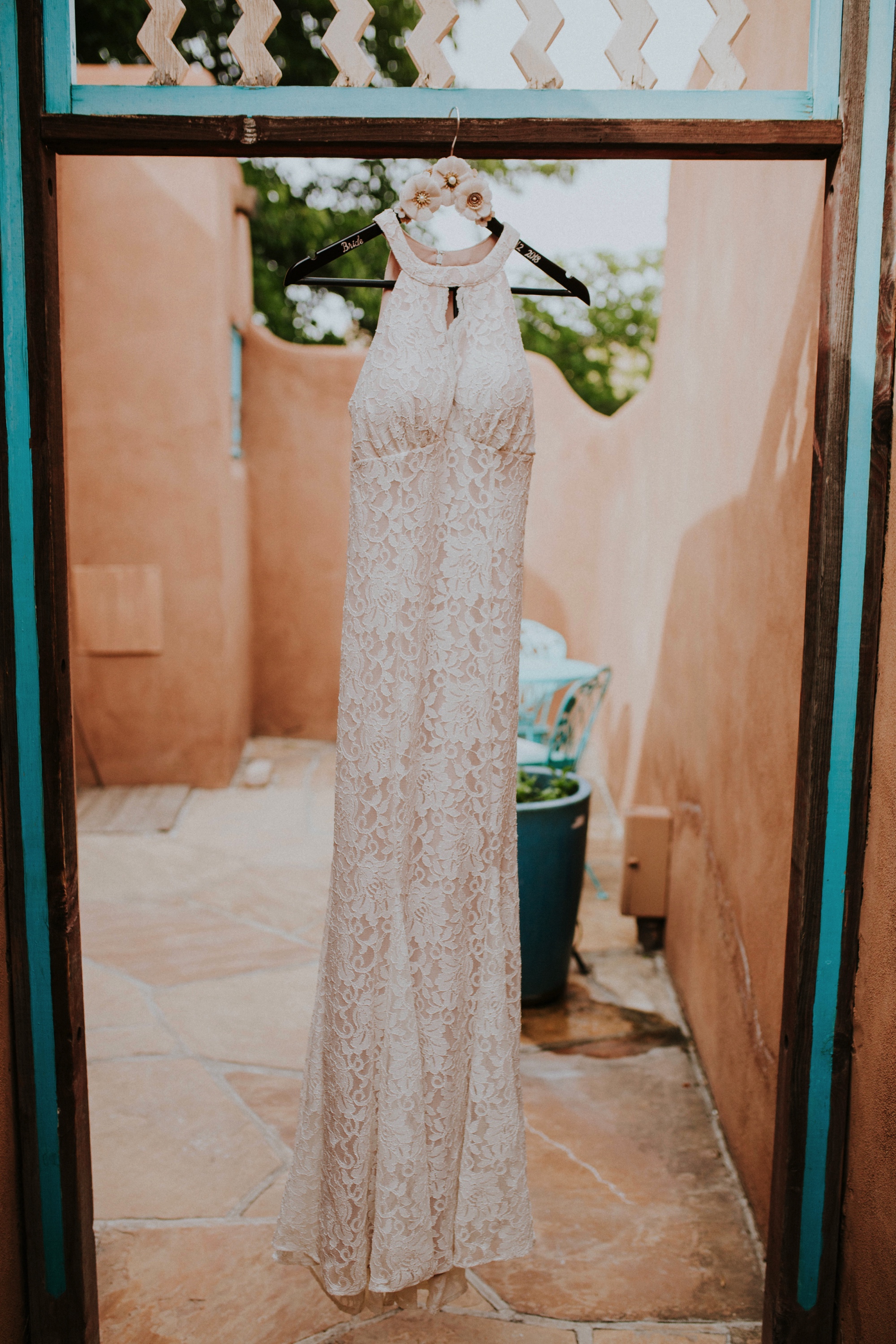  Samantha and Joey had the most amazing wedding at the beautiful Casas de Suenos Old Town Historic Inn in Albuquerque New Mexico. Their incredible wedding day was the perfect combination of rustic glam and classic elegance. Casas de Suenos Old Town H