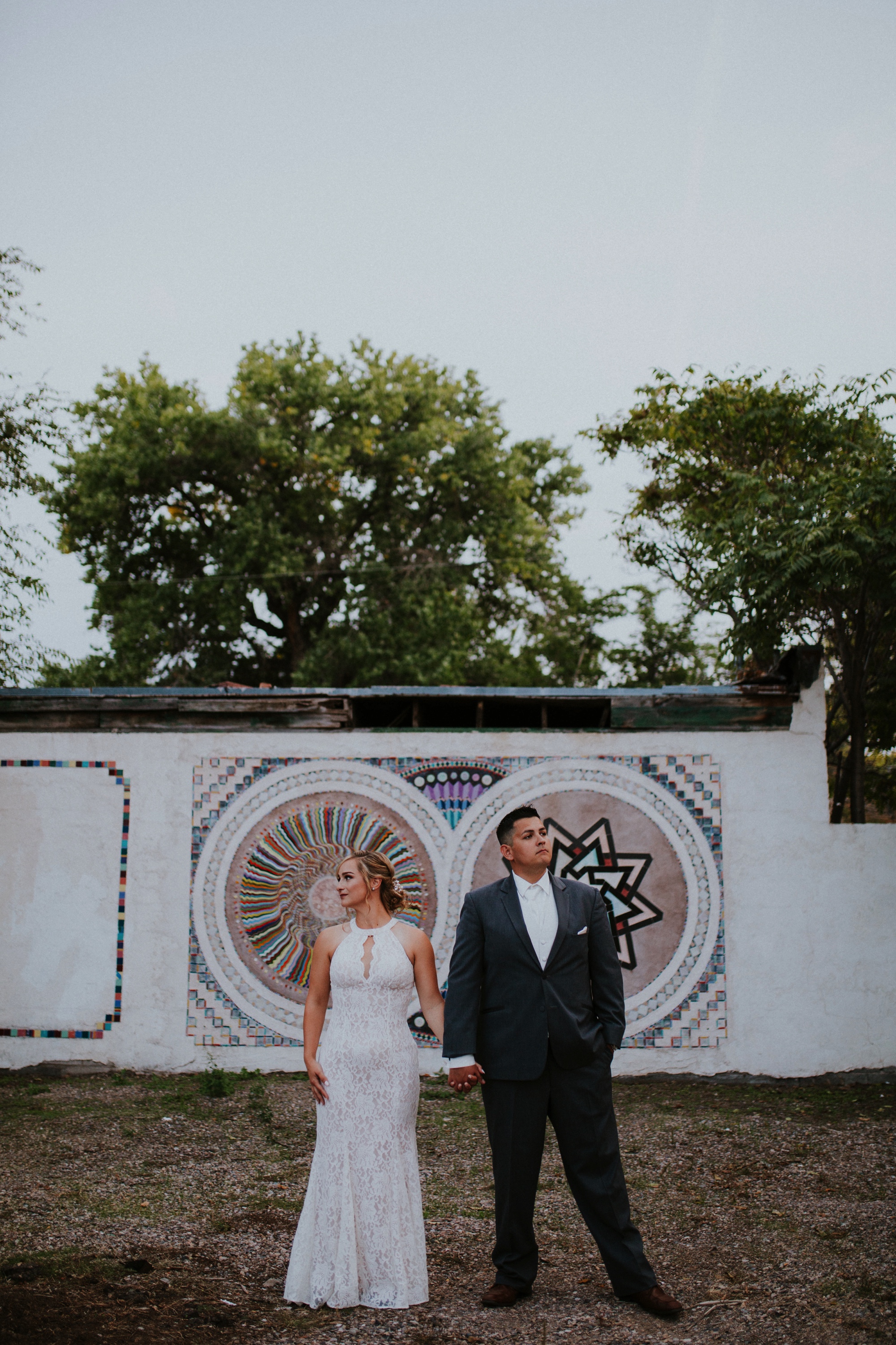  Samantha and Joey had the most amazing wedding at the beautiful Casas de Suenos Old Town Historic Inn in Albuquerque New Mexico. Their incredible wedding day was the perfect combination of rustic glam and classic elegance. Casas de Suenos Old Town H