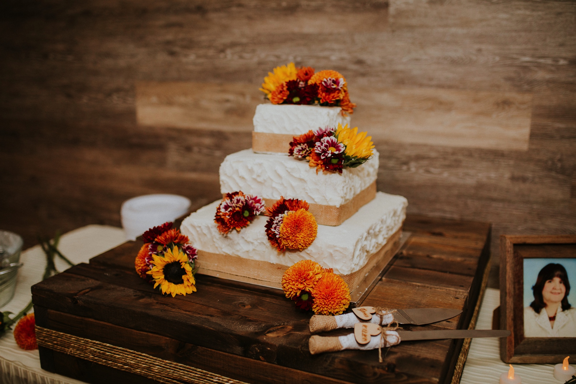  Samantha and Joey had the most amazing wedding at the beautiful Casas de Suenos Old Town Historic Inn in Albuquerque New Mexico. Their incredible wedding day was the perfect combination of rustic glam and classic elegance. Casas de Suenos Old Town H