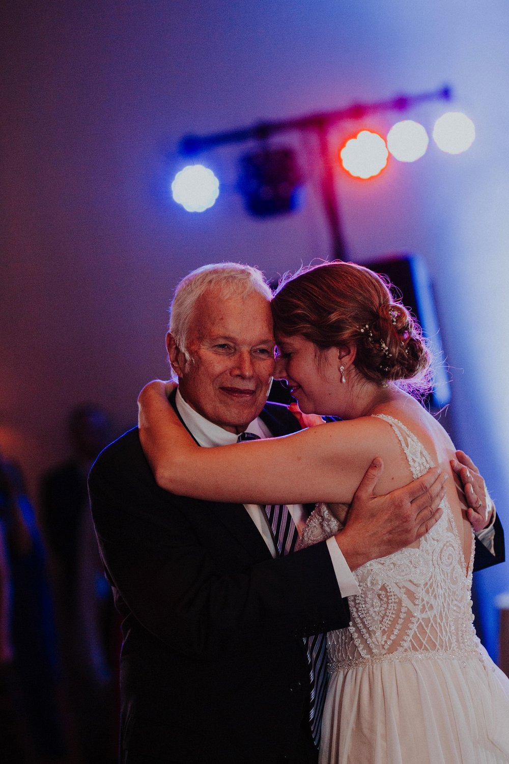  Leanne and Dan’s gorgeous fall wedding at the incredible La Posada de Santa Fe, A Tribute Portfolio Resort &amp; Spa in beautiful Santa Fe, New Mexico was absolutely phenomenal. They combined their Lithuanian culture with jewish traditions and class