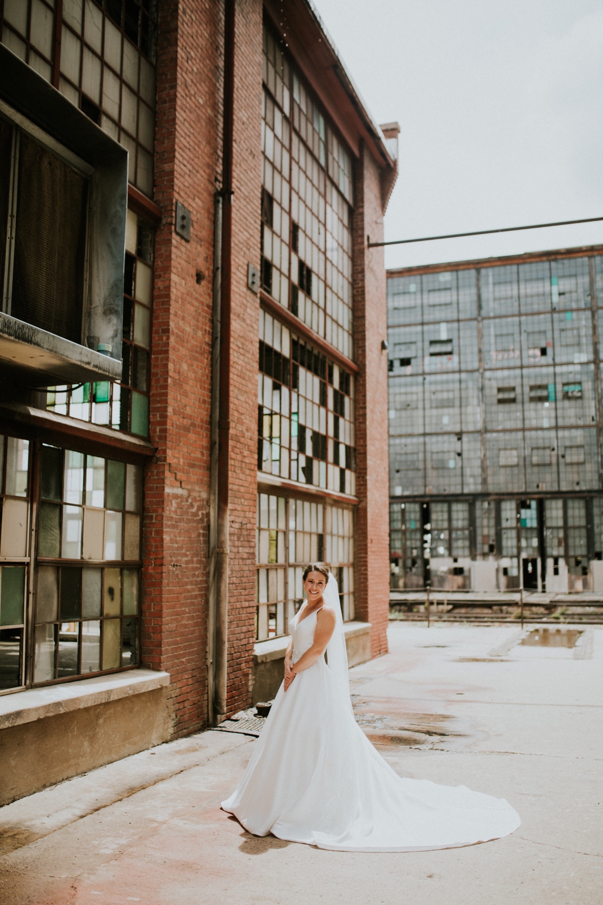  Shana and Ricardo are the epitome of cuteness. Their love story began when they were both volunteering at Casa de Salud Family Medical Office in the South Valley of Albuquerque, New Mexico while they were pursuing careers in the medical field. Fast 