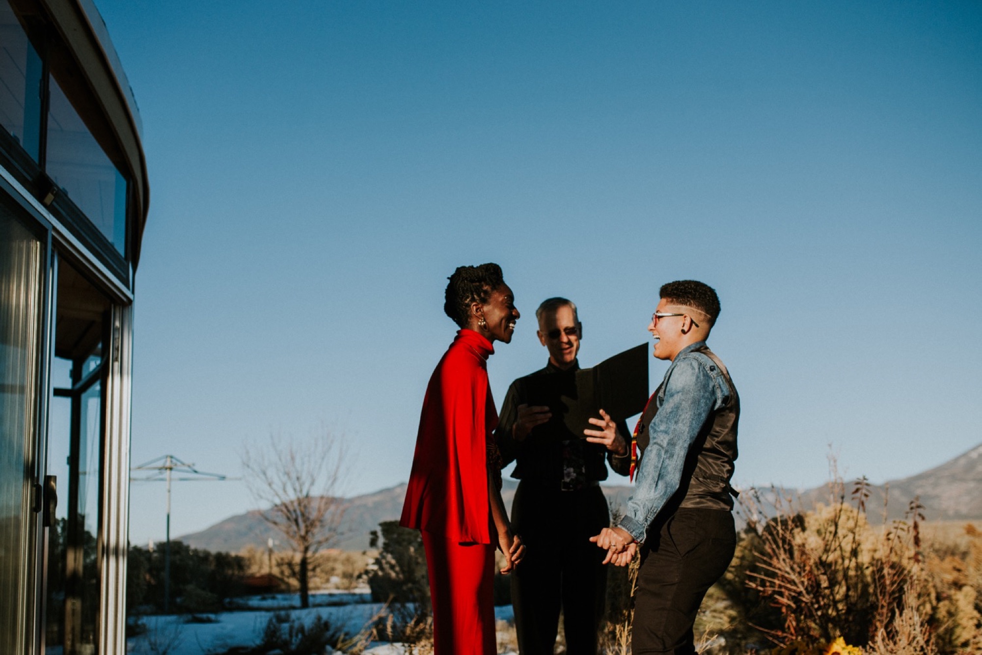  SO excited to share B + E’s gorgeous l winter elopement in Taos, New Mexico. Their outfits were a hodgepodge of things B + E already owned, homemade accessories, vintage hand me downs, and contemporary pieces they bought special for their big day. W