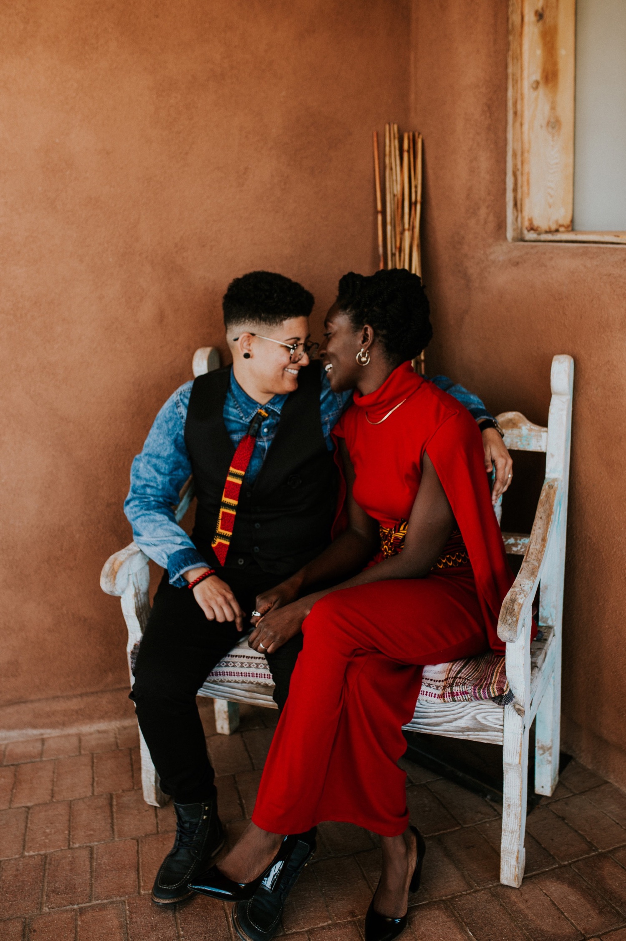  SO excited to share B + E’s gorgeous l winter elopement in Taos, New Mexico. Their outfits were a hodgepodge of things B + E already owned, homemade accessories, vintage hand me downs, and contemporary pieces they bought special for their big day. W