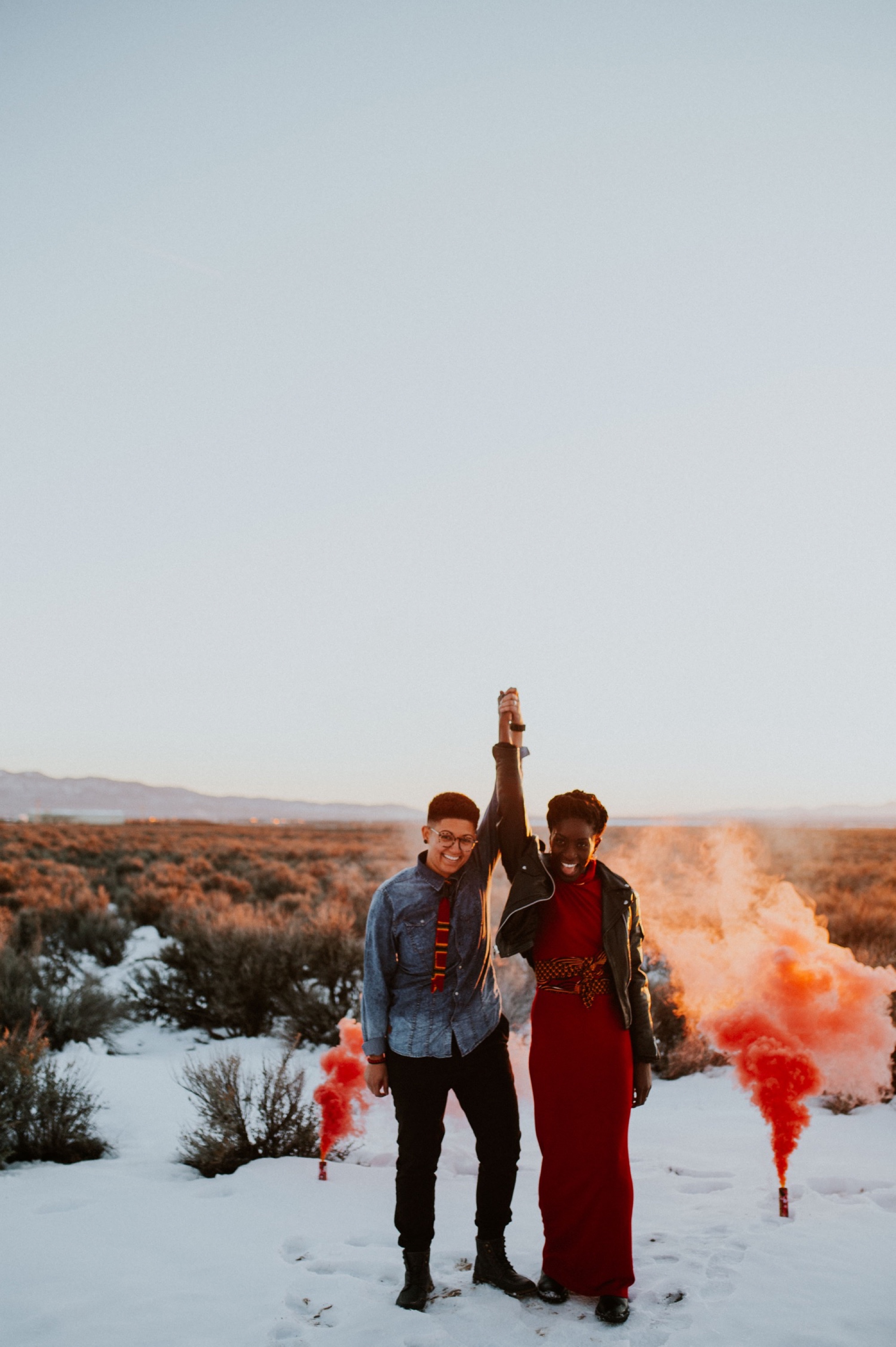  SO excited to share B + E’s gorgeous l winter elopement in Taos, New Mexico. Their outfits were a hodgepodge of things B + E already owned, homemade accessories, vintage hand me downs, and contemporary pieces they bought special for their big day. W