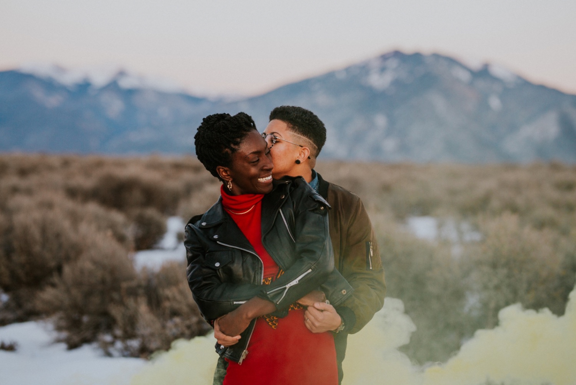  SO excited to share B + E’s gorgeous l winter elopement in Taos, New Mexico. Their outfits were a hodgepodge of things B + E already owned, homemade accessories, vintage hand me downs, and contemporary pieces they bought special for their big day. W