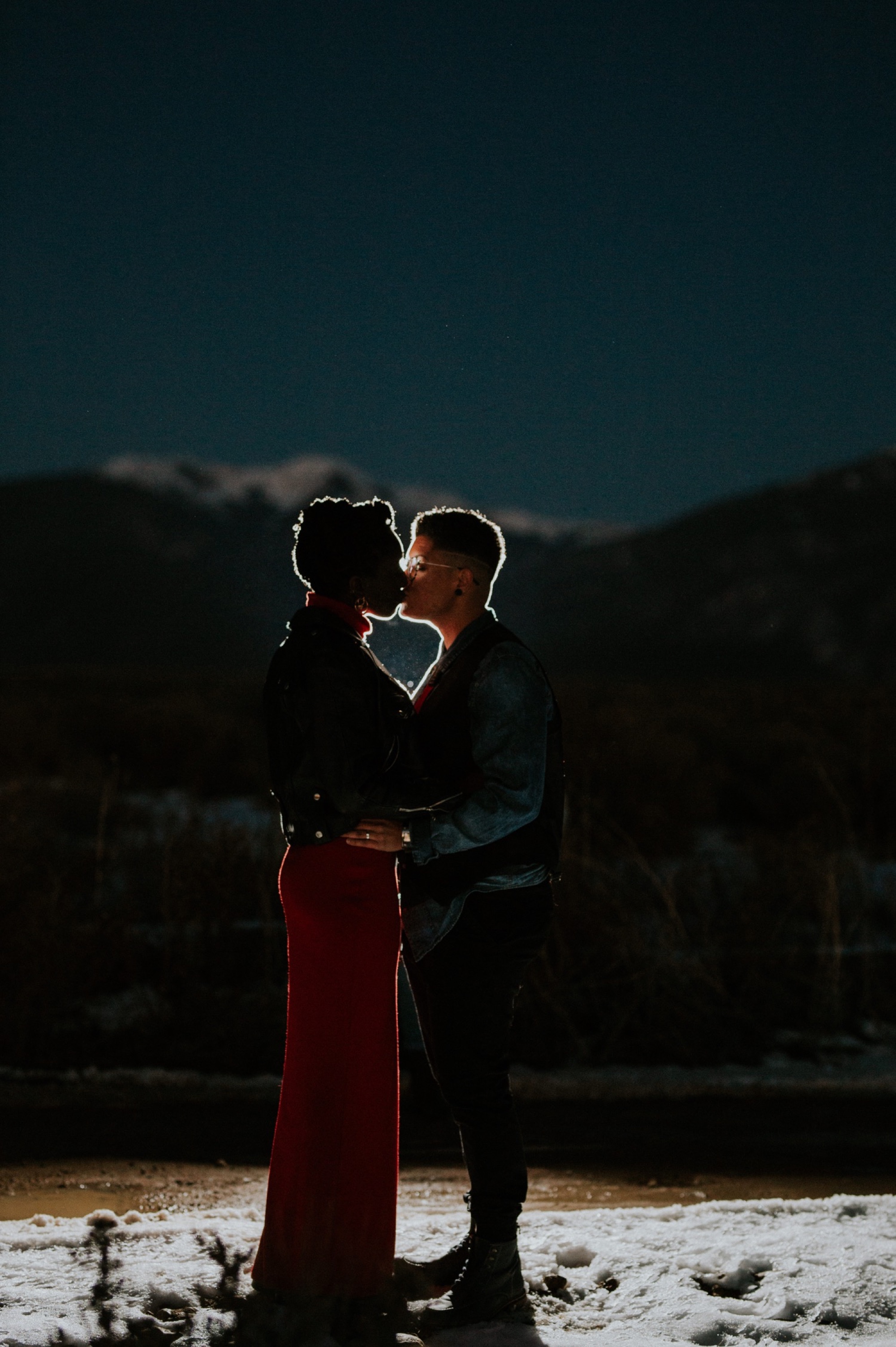  SO excited to share B + E’s gorgeous l winter elopement in Taos, New Mexico. Their outfits were a hodgepodge of things B + E already owned, homemade accessories, vintage hand me downs, and contemporary pieces they bought special for their big day. W