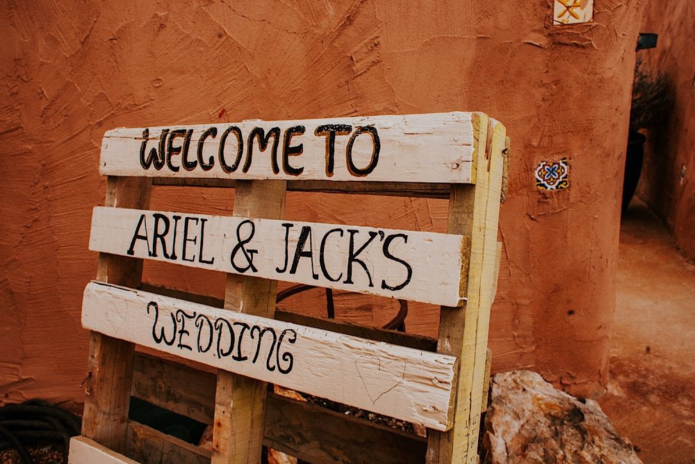  Ariel and Jack had a beautiful, intimate wedding at the ever so lovely Hacienda Doña Andrea de Santa Fe in Cerrillos, New Mexico (just outside of Santa Fe, New Mexico). If you have never been to Hacienda Doña Andrea de Santa Fe, it is beyond worth c