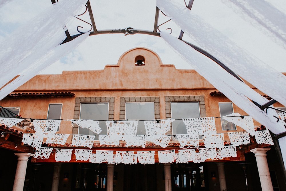  Ariel and Jack had a beautiful, intimate wedding at the ever so lovely Hacienda Doña Andrea de Santa Fe in Cerrillos, New Mexico (just outside of Santa Fe, New Mexico). If you have never been to Hacienda Doña Andrea de Santa Fe, it is beyond worth c