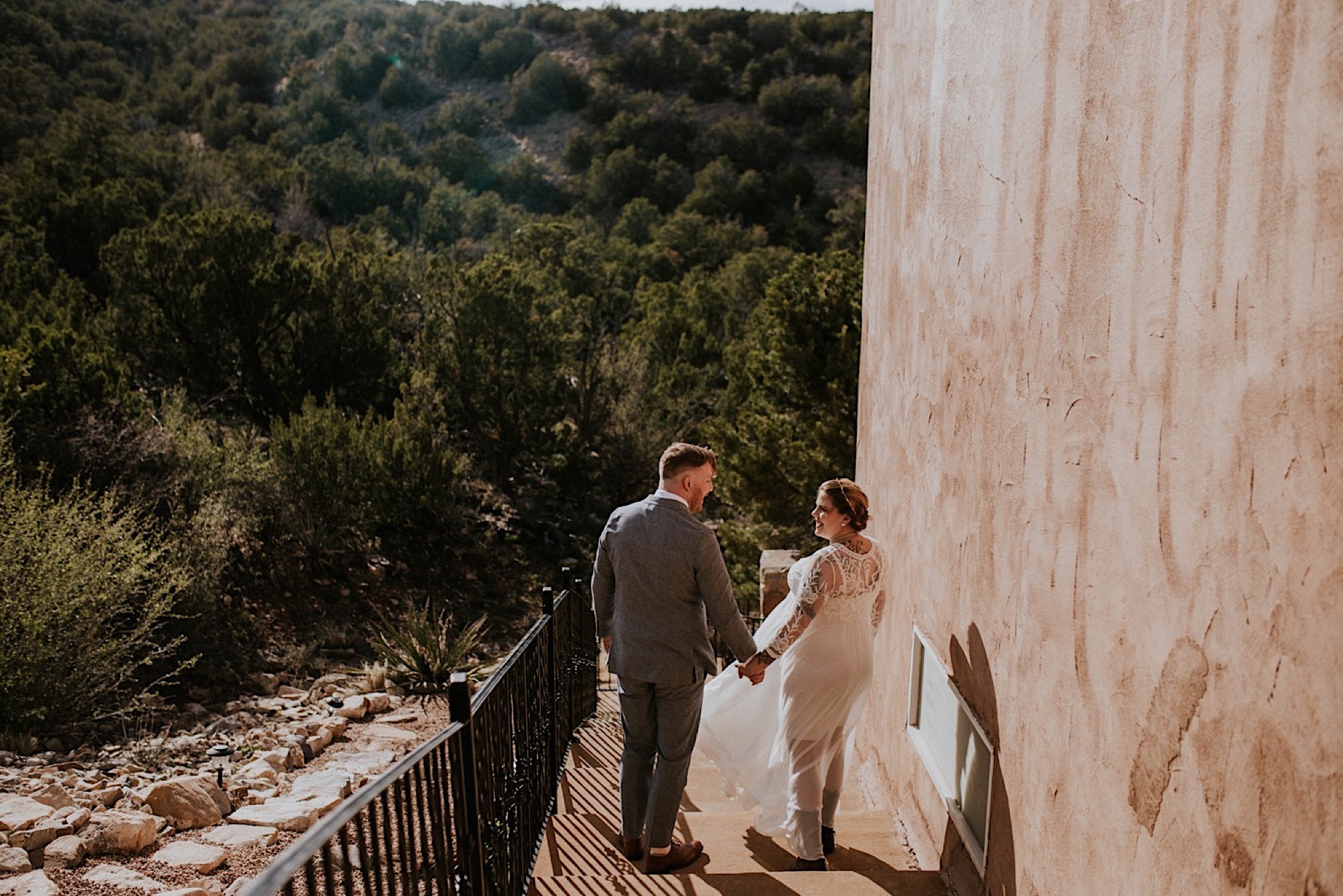  Ariel and Jack had a beautiful, intimate wedding at the ever so lovely Hacienda Doña Andrea de Santa Fe in Cerrillos, New Mexico (just outside of Santa Fe, New Mexico). If you have never been to Hacienda Doña Andrea de Santa Fe, it is beyond worth c