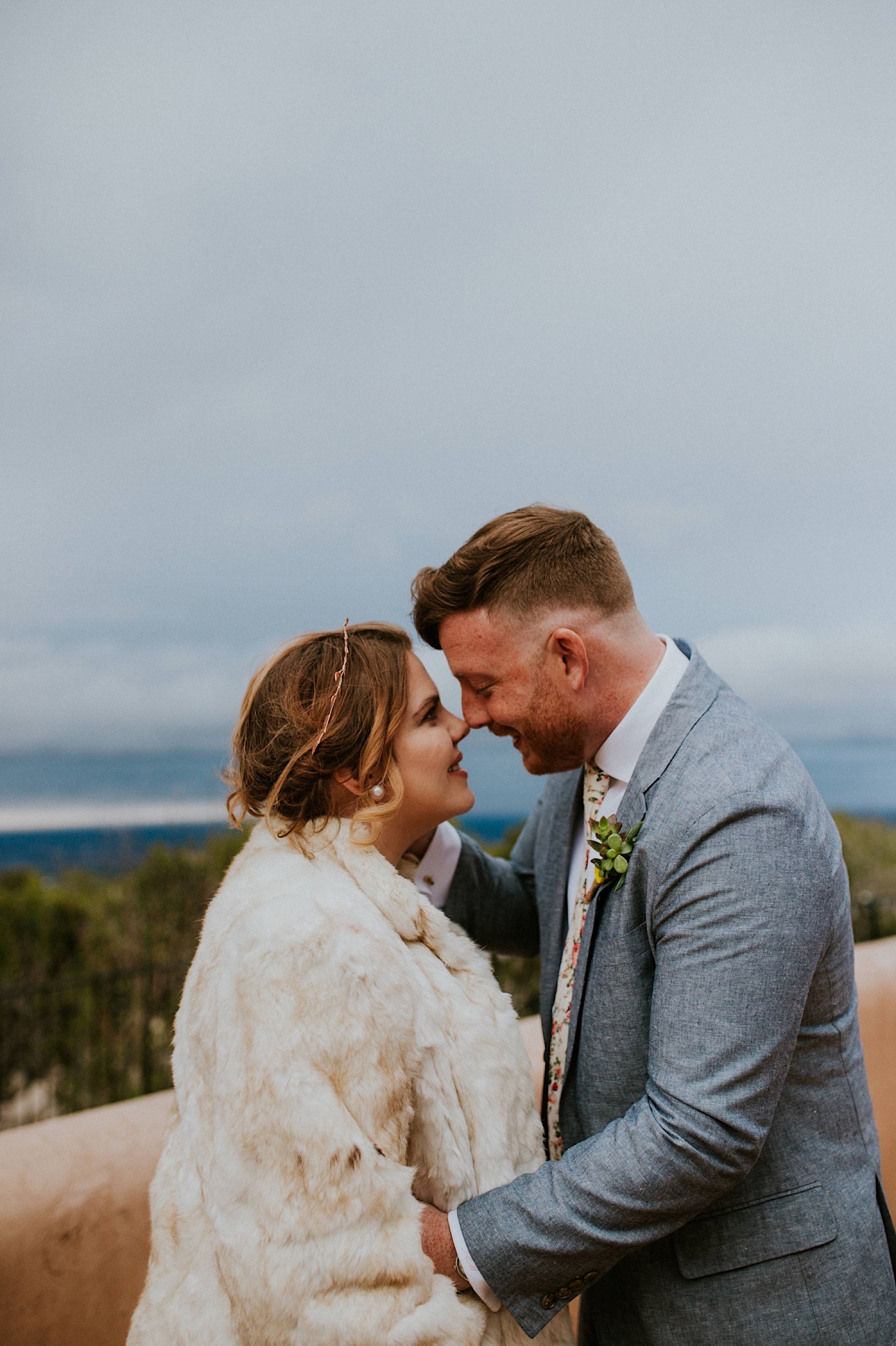  Ariel and Jack had a beautiful, intimate wedding at the ever so lovely Hacienda Doña Andrea de Santa Fe in Cerrillos, New Mexico (just outside of Santa Fe, New Mexico). If you have never been to Hacienda Doña Andrea de Santa Fe, it is beyond worth c