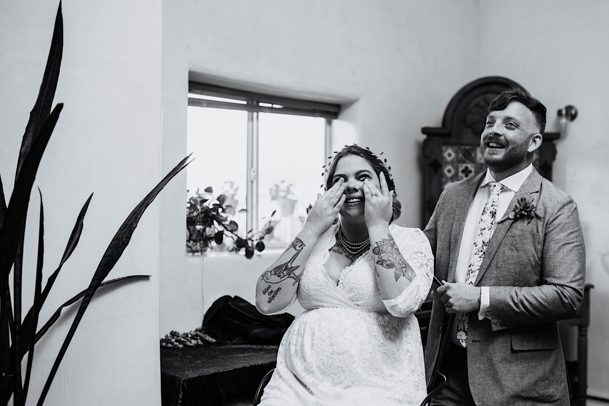  Ariel and Jack had a beautiful, intimate wedding at the ever so lovely Hacienda Doña Andrea de Santa Fe in Cerrillos, New Mexico (just outside of Santa Fe, New Mexico). If you have never been to Hacienda Doña Andrea de Santa Fe, it is beyond worth c