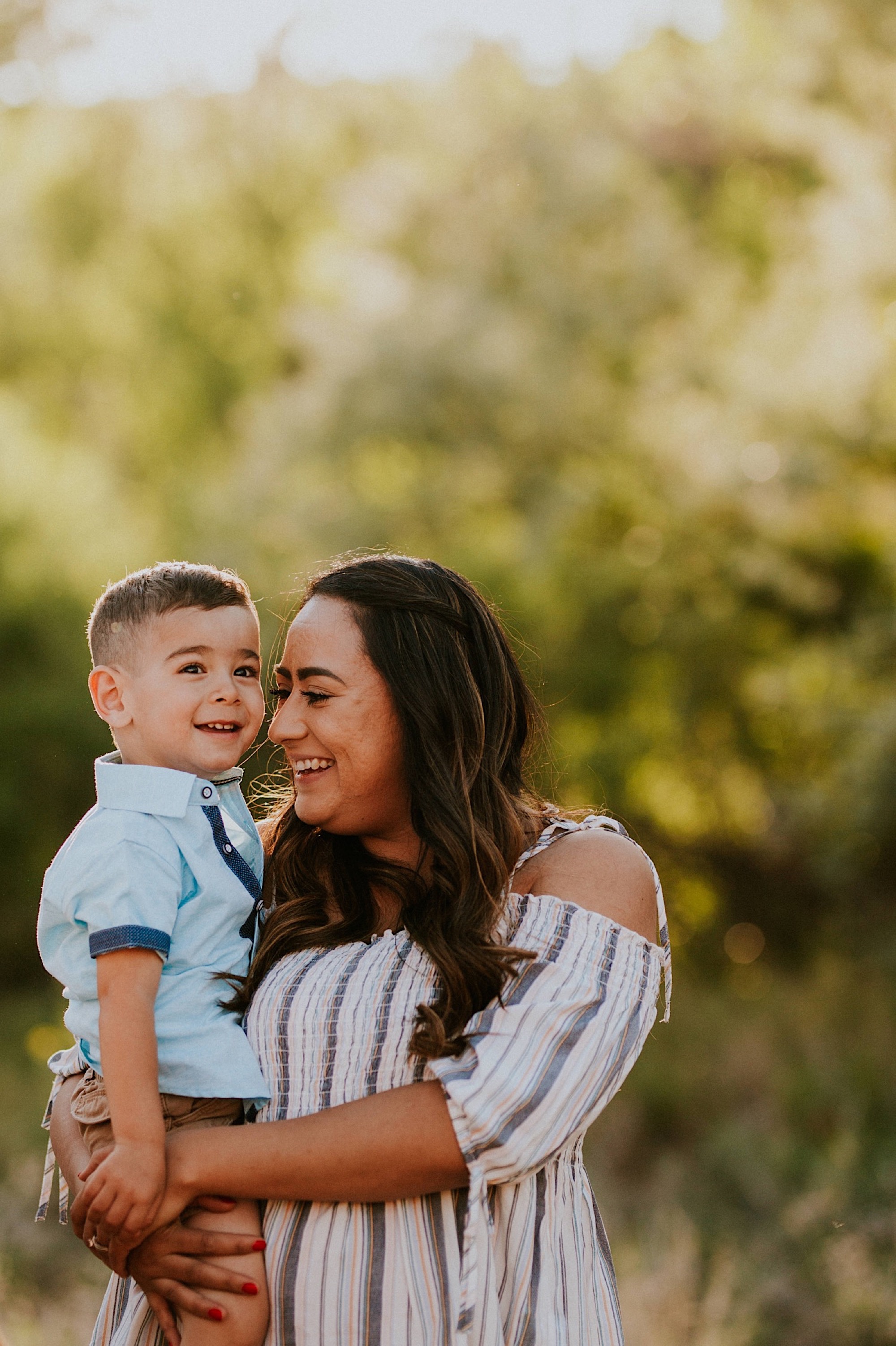  We went on a road trip for Kayla and Dillan’s summer engagement photos at the Jemez Red Rocks in Jemez, New Mexico. There are awesome forest-y areas in Jemez Springs that creates a stunning backdrop of beautiful greenery for gorgeous engagement phot