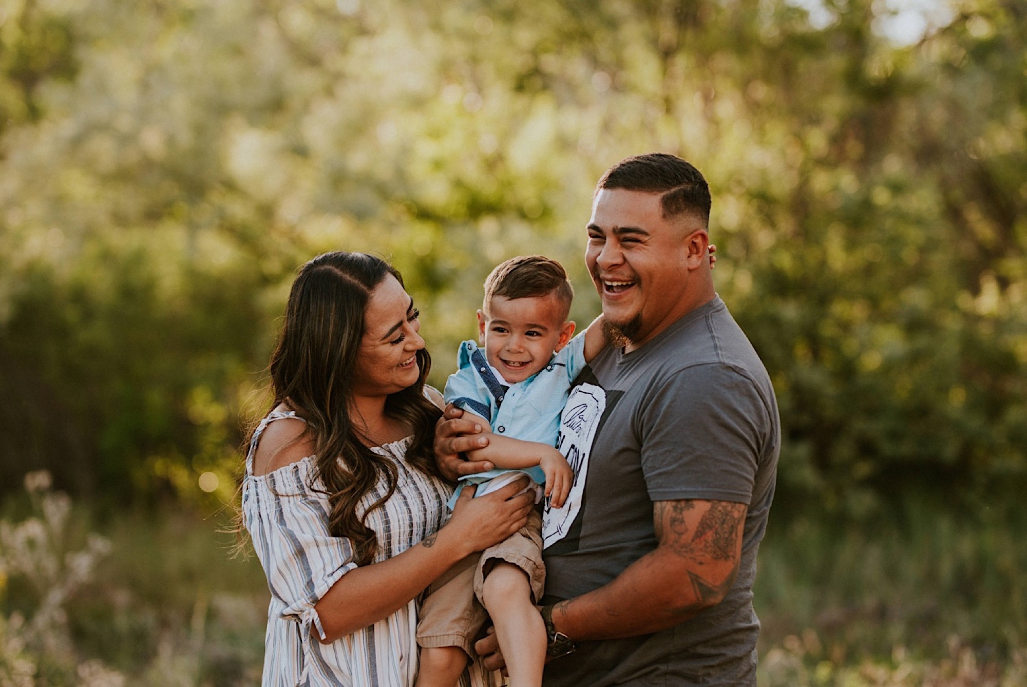  We went on a road trip for Kayla and Dillan’s summer engagement photos at the Jemez Red Rocks in Jemez, New Mexico. There are awesome forest-y areas in Jemez Springs that creates a stunning backdrop of beautiful greenery for gorgeous engagement phot