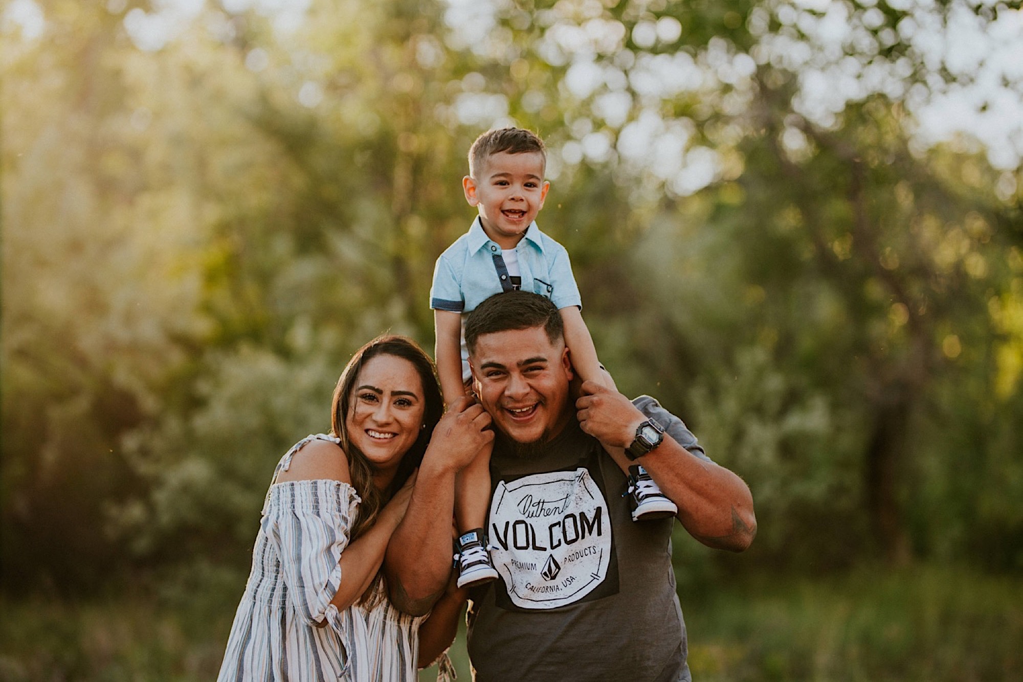  We went on a road trip for Kayla and Dillan’s summer engagement photos at the Jemez Red Rocks in Jemez, New Mexico. There are awesome forest-y areas in Jemez Springs that creates a stunning backdrop of beautiful greenery for gorgeous engagement phot