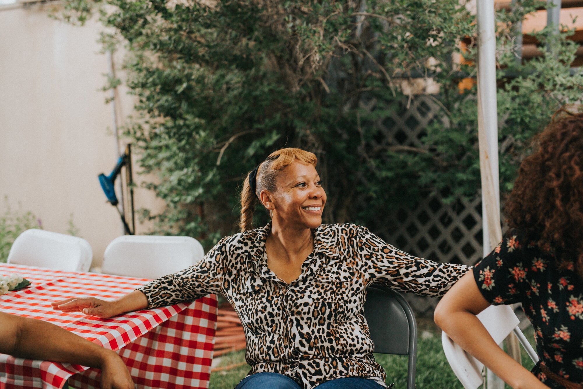  Katie and Frankie had one of the greatest Santa Fe rehearsal dinners that I have ever photographed. I loved that they chose an Italian dinner party theme for their rehearsal dinner at their family’s home in Santa Fe, New Mexico. From the red and whi