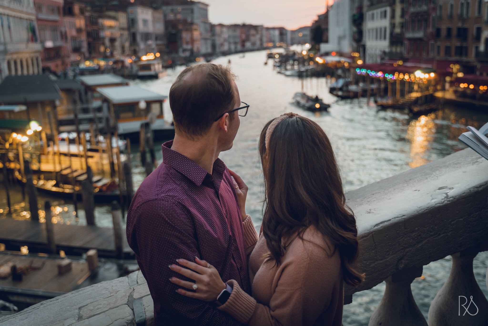 Proposal in Venice on a gondola 12
