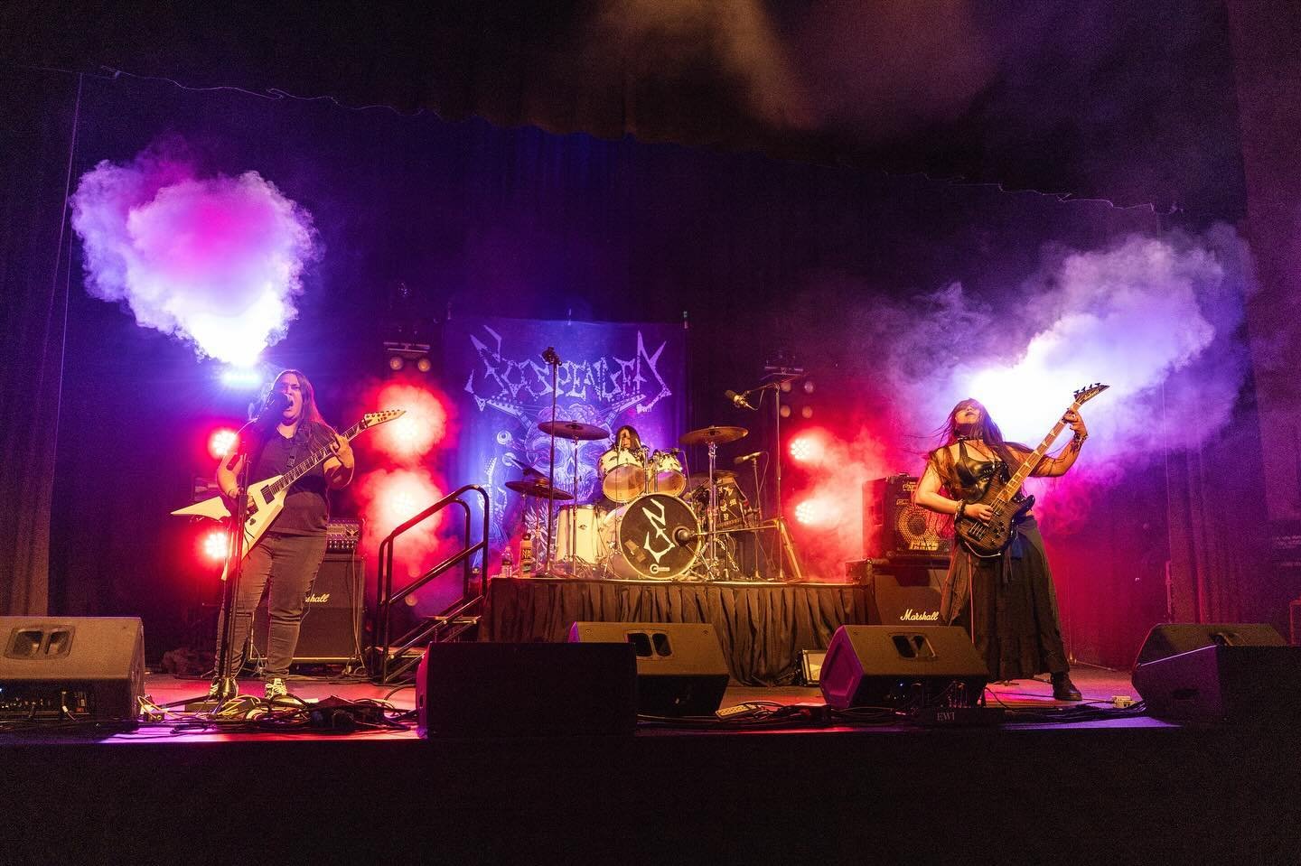 Last week, Peaks worked with @nau.ipllc to provide lightning and audio for the Rez-Metal Festival at NAU Ashurst Auditorium! 

Here are some shots from headliner @suspended_thrash&rsquo;s performance and our team working both FOH and backstage