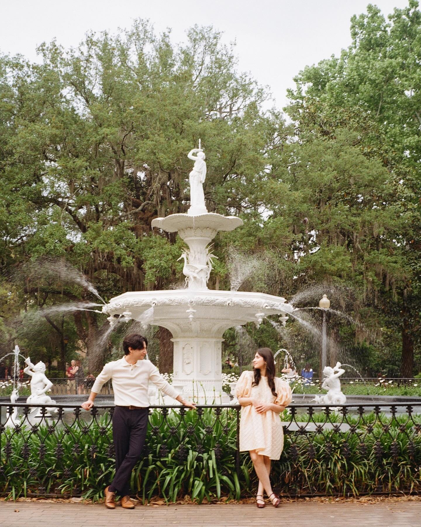 Lovers in the Park | Nida &amp; Zeshan in Savannah, Georgia - April 2024 🖤 120mm and 35mm