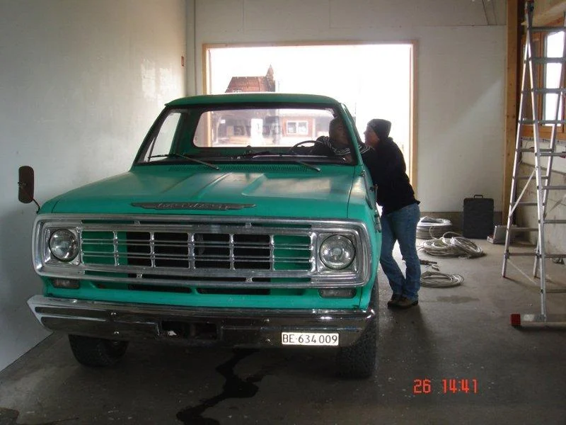 Garage Oil-Junkies-10.jpg