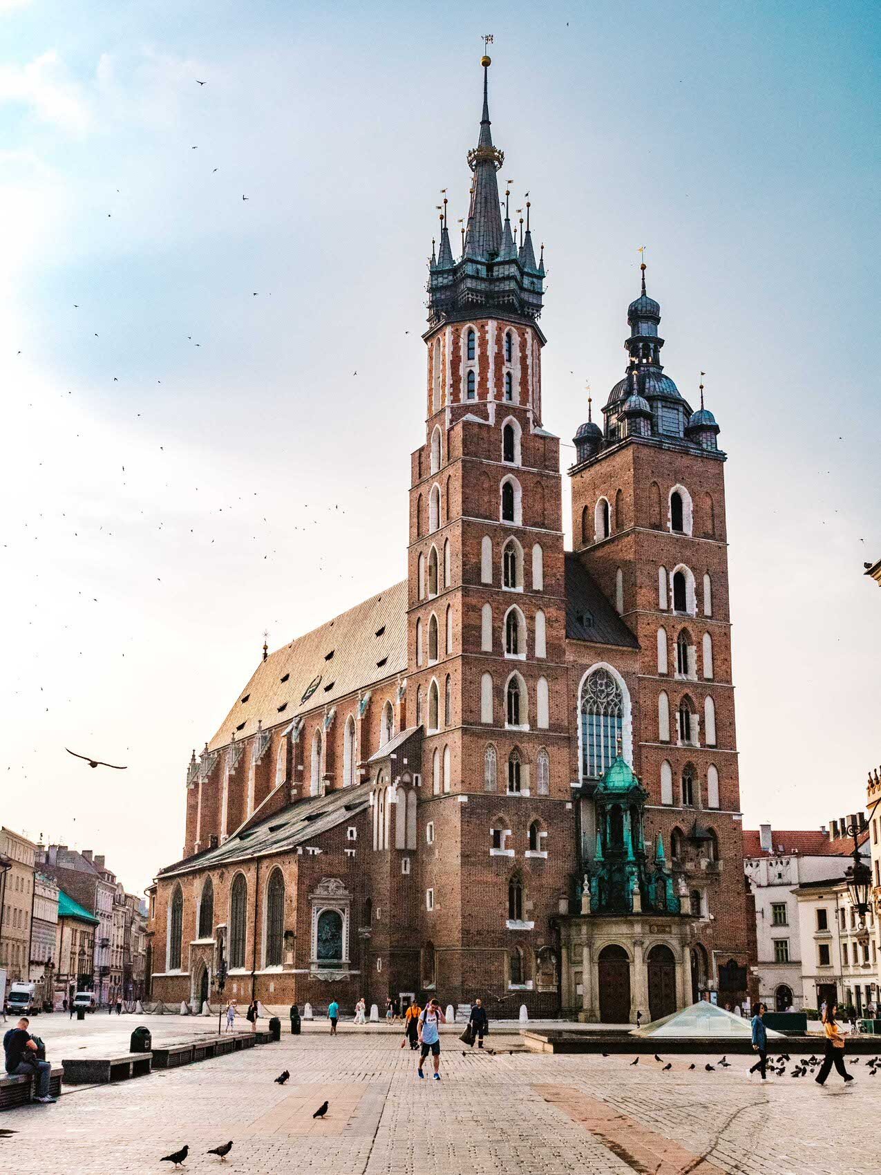 St+Marys+Basilica+Krakow.jpeg
