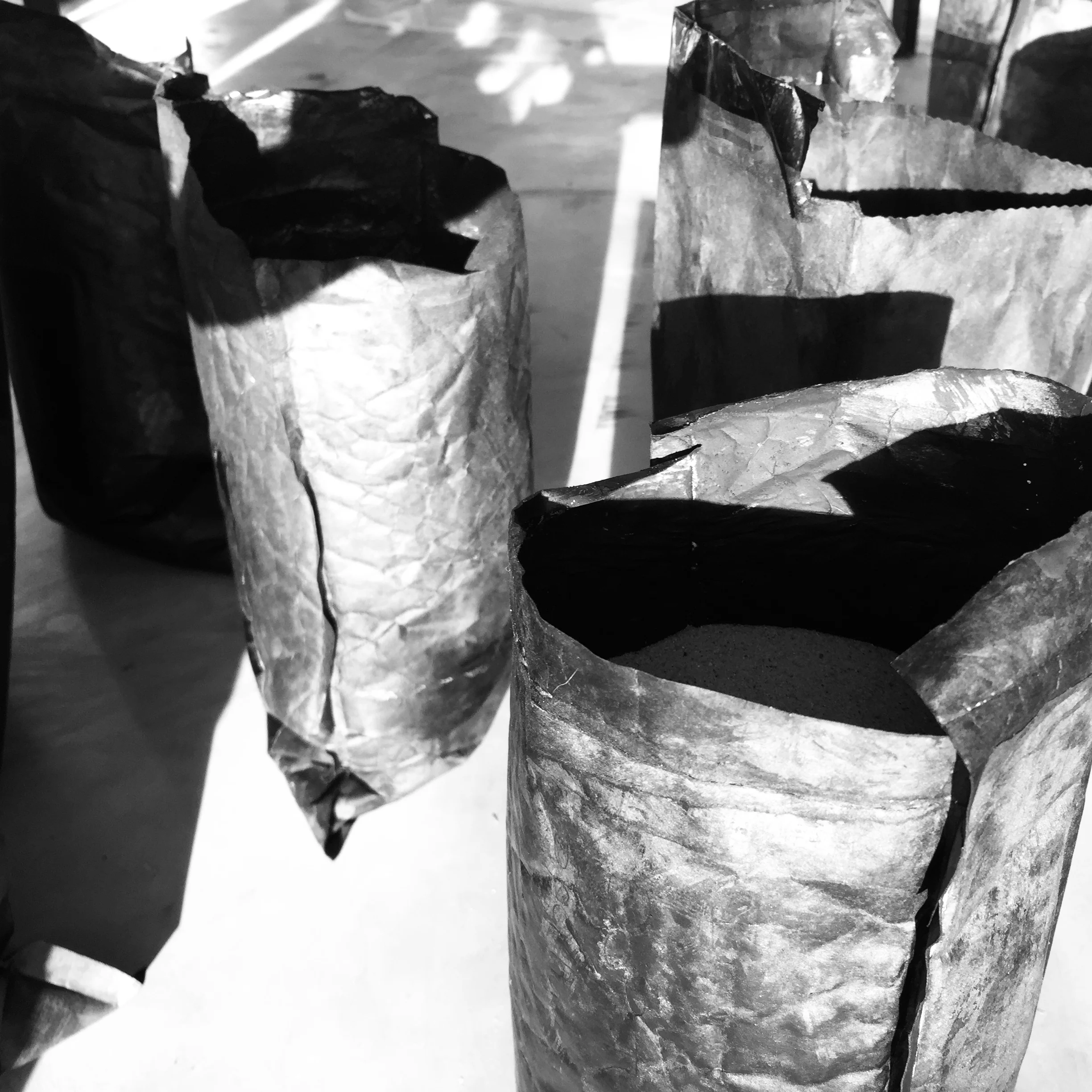 Alice Sheppard Fidler (2019) I’m here to take the delivery ‘…By using sand, I want to draw attention to the fact that time is something we need to consider as a matter of urgency,’ www.alicesheppardfidler.com