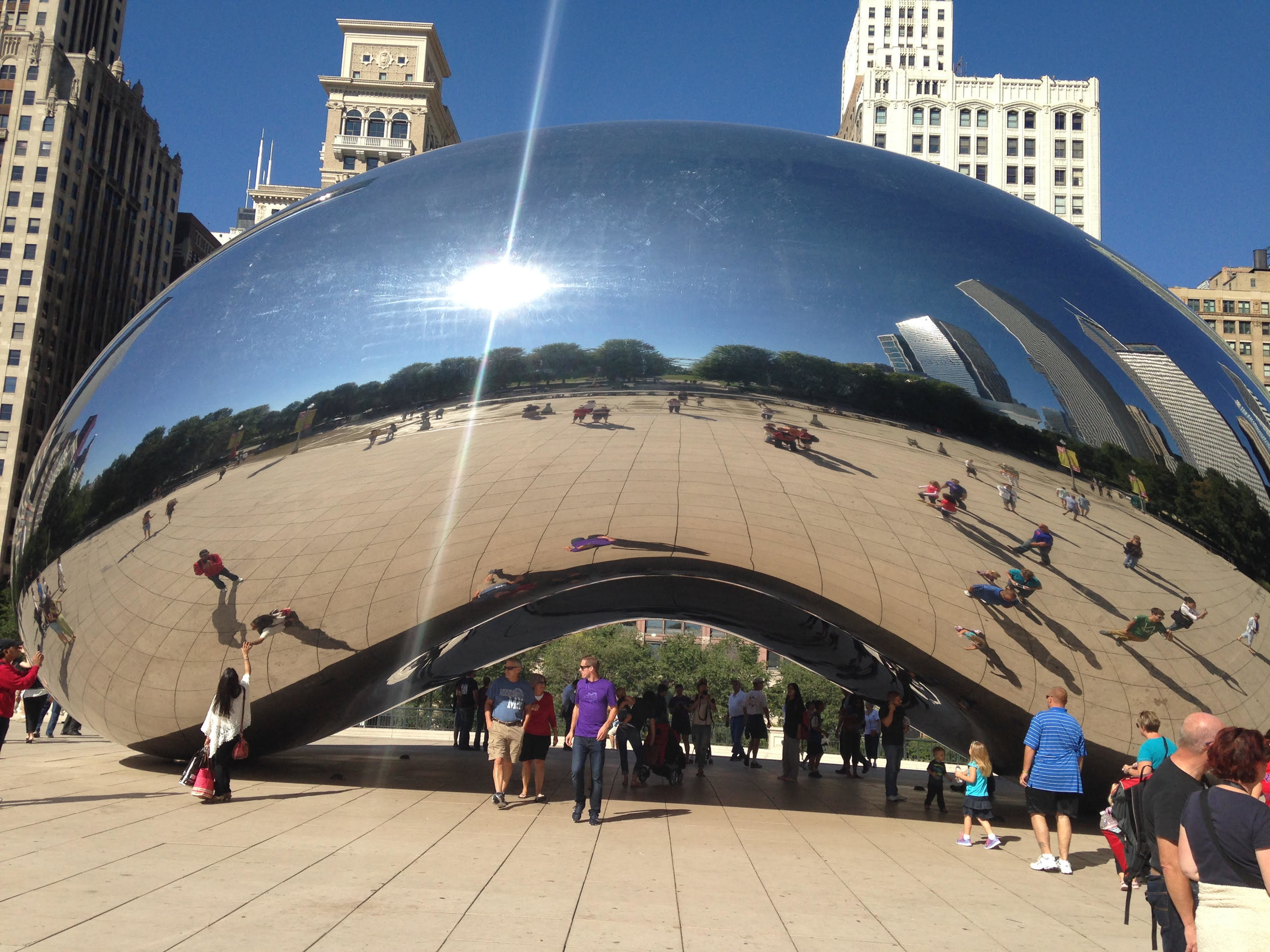 Cloud Gate by Anish Kapoor in Millennium Park, Chicago