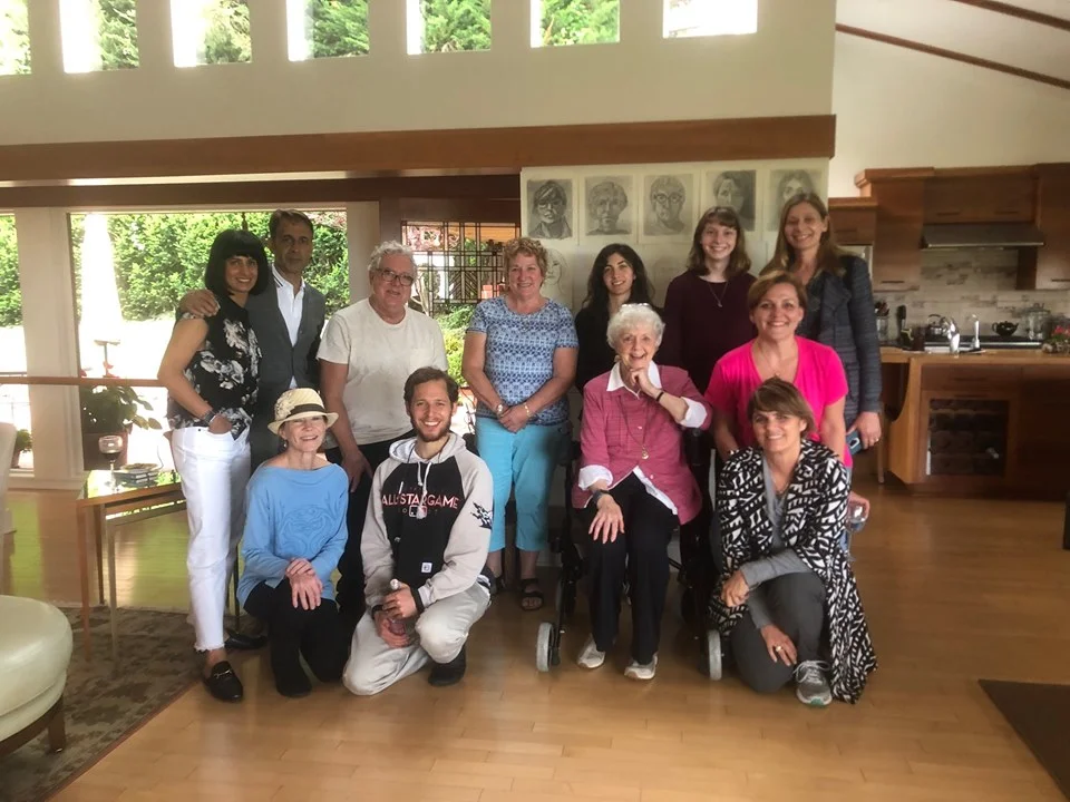 Betty Edwards with a group of DRSB Workshop participants in 2019.