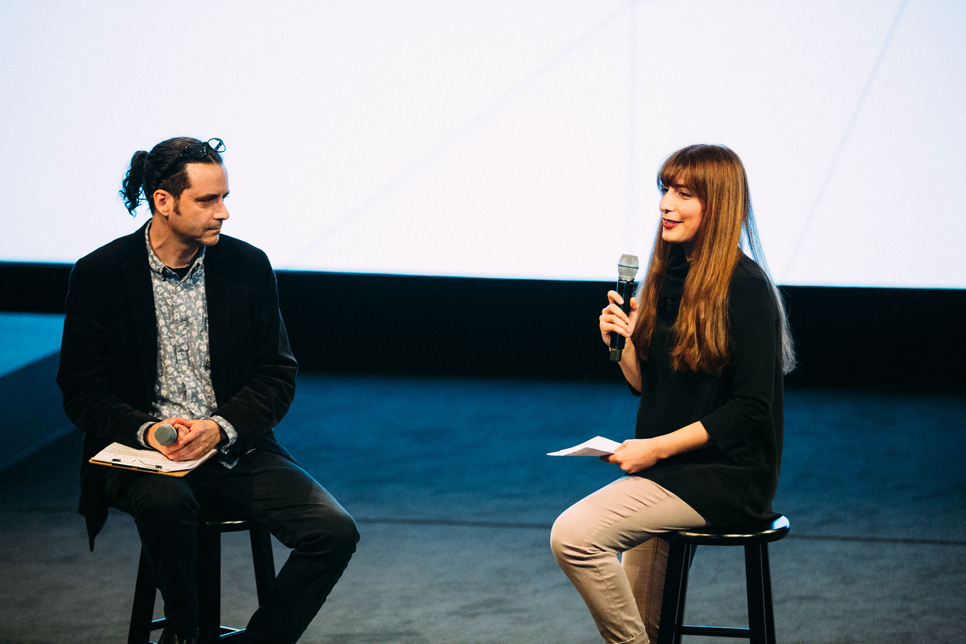  Speaker Roya in conversation with Allan Chochinov on the SVA Theatre stage 