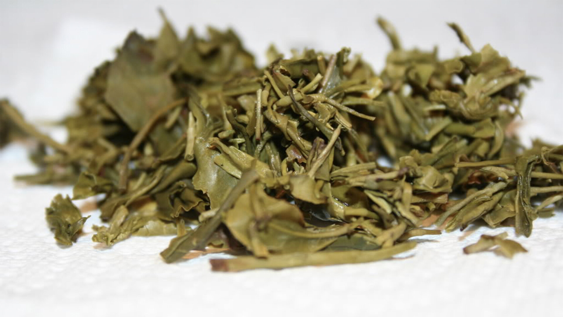 Used tea leaves 
