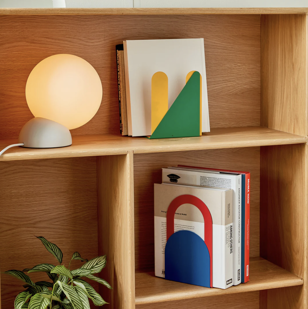  Bookshelf showing the four  Fenestra Bookends  