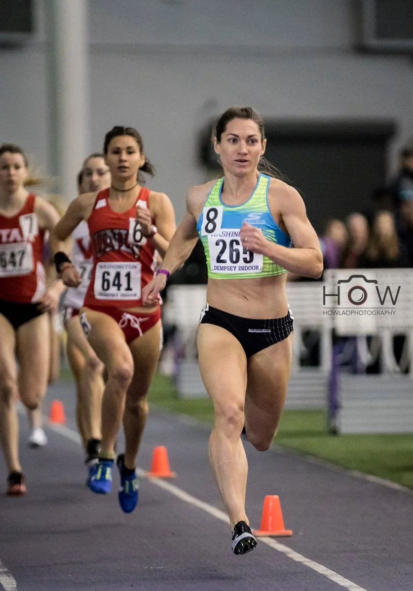 Anna Connor leading Section 2 of the Women's 1K at the 2017 UW Preview. Photo: How Lao