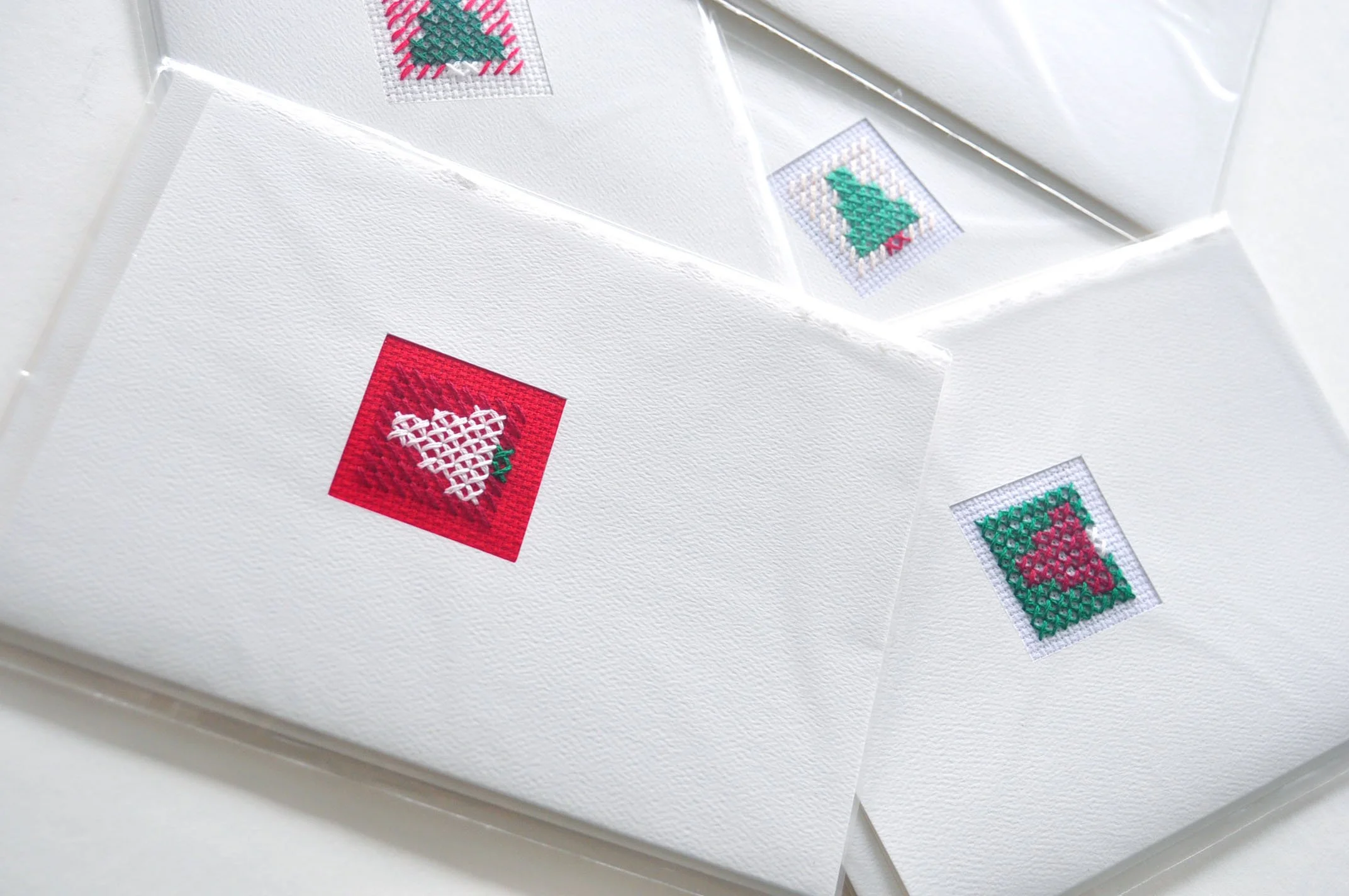 5x7-XMAS TREE CARD-Red.jpg