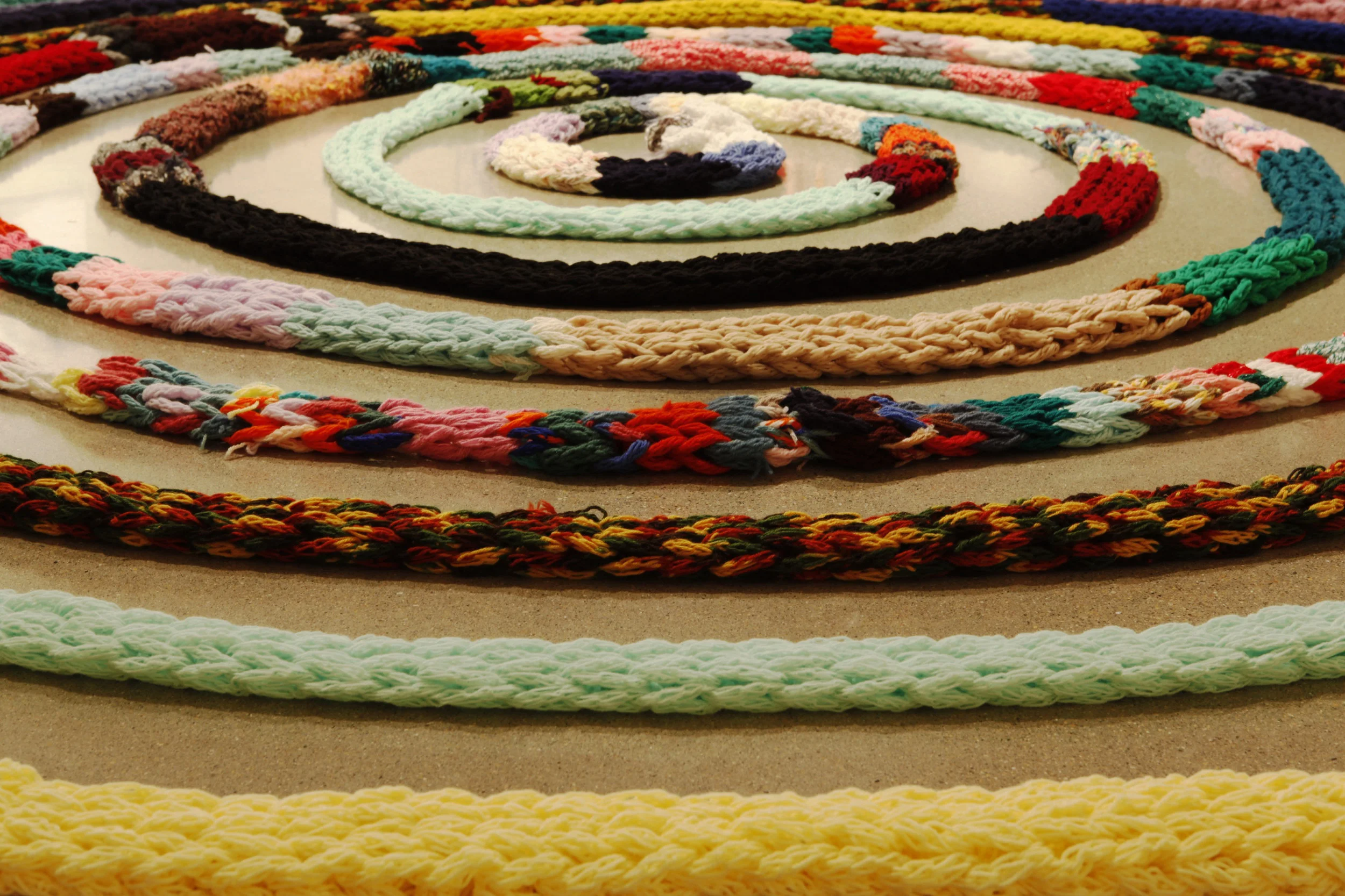 The Machine: Knitting Ouroboros, Yarn, Mallory Donen, 2017
