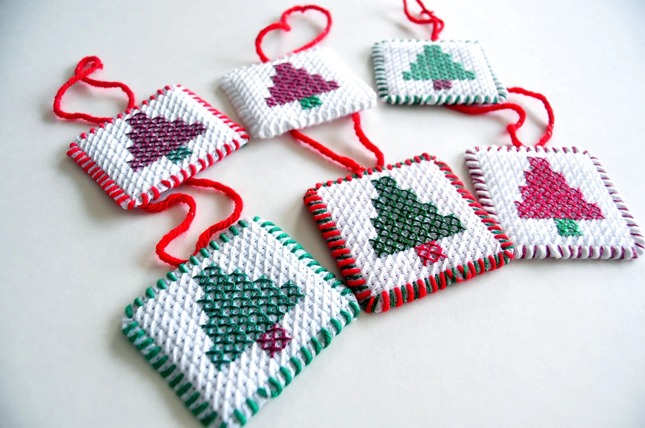 XMAS TREE ORNAMENT-5.jpg