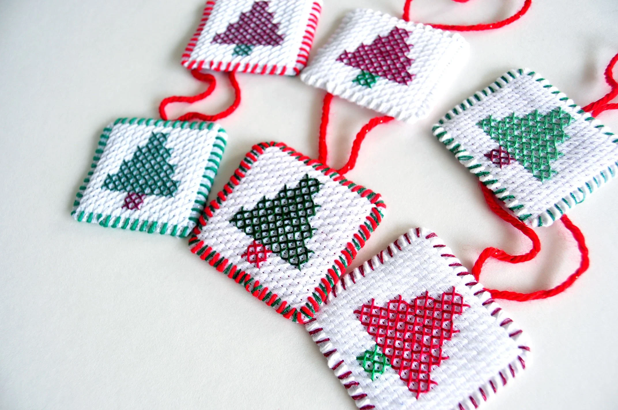 XMAS TREE ORNAMENT-4.jpg