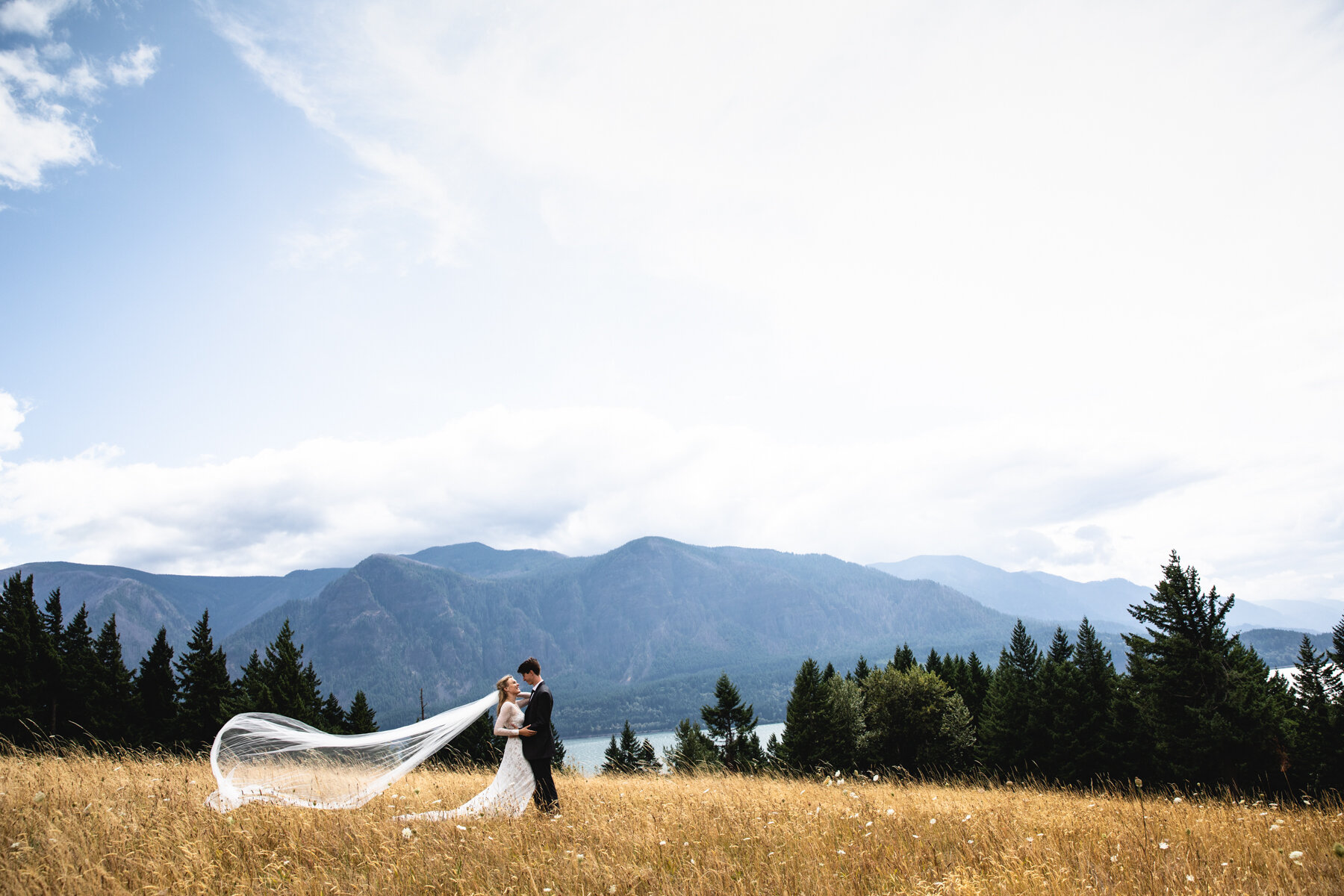 Oregon Gorge Wedding photographer