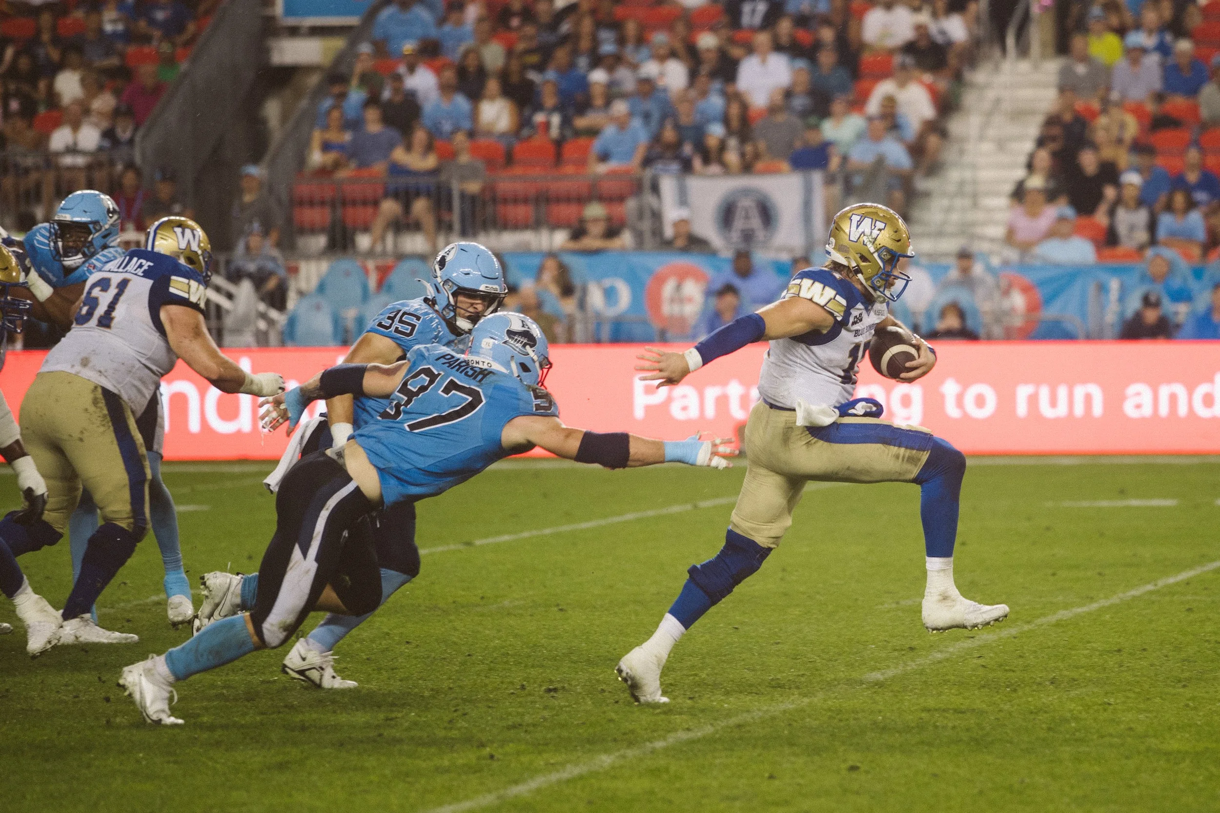 CFLWEEK8_TORvsWPG_@AMANDALEECOFFEY-65.jpg
